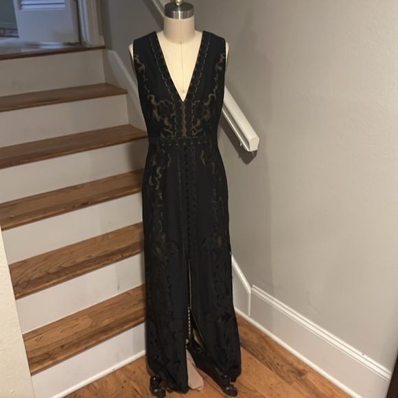 BCBMAXAZRIA V Neck Lace A Line Gown Black - Picture 6 of 12